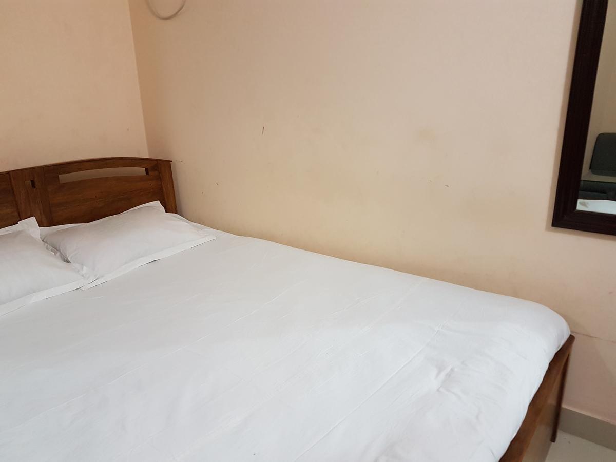 Hotel Diamond Park Dakhin Kattali ภายนอก รูปภาพ