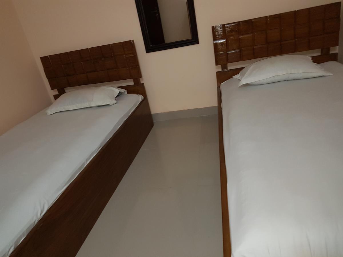 Hotel Diamond Park Dakhin Kattali ภายนอก รูปภาพ