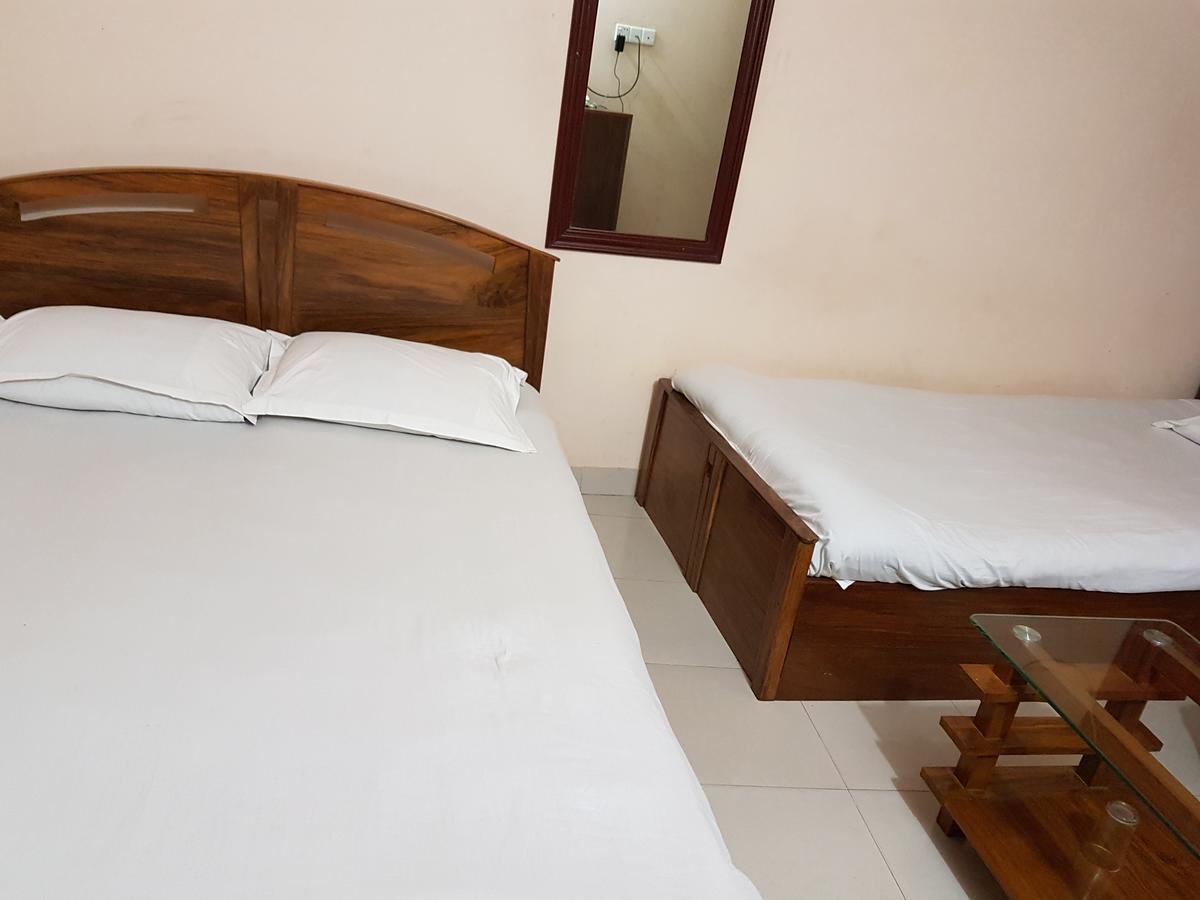 Hotel Diamond Park Dakhin Kattali ภายนอก รูปภาพ