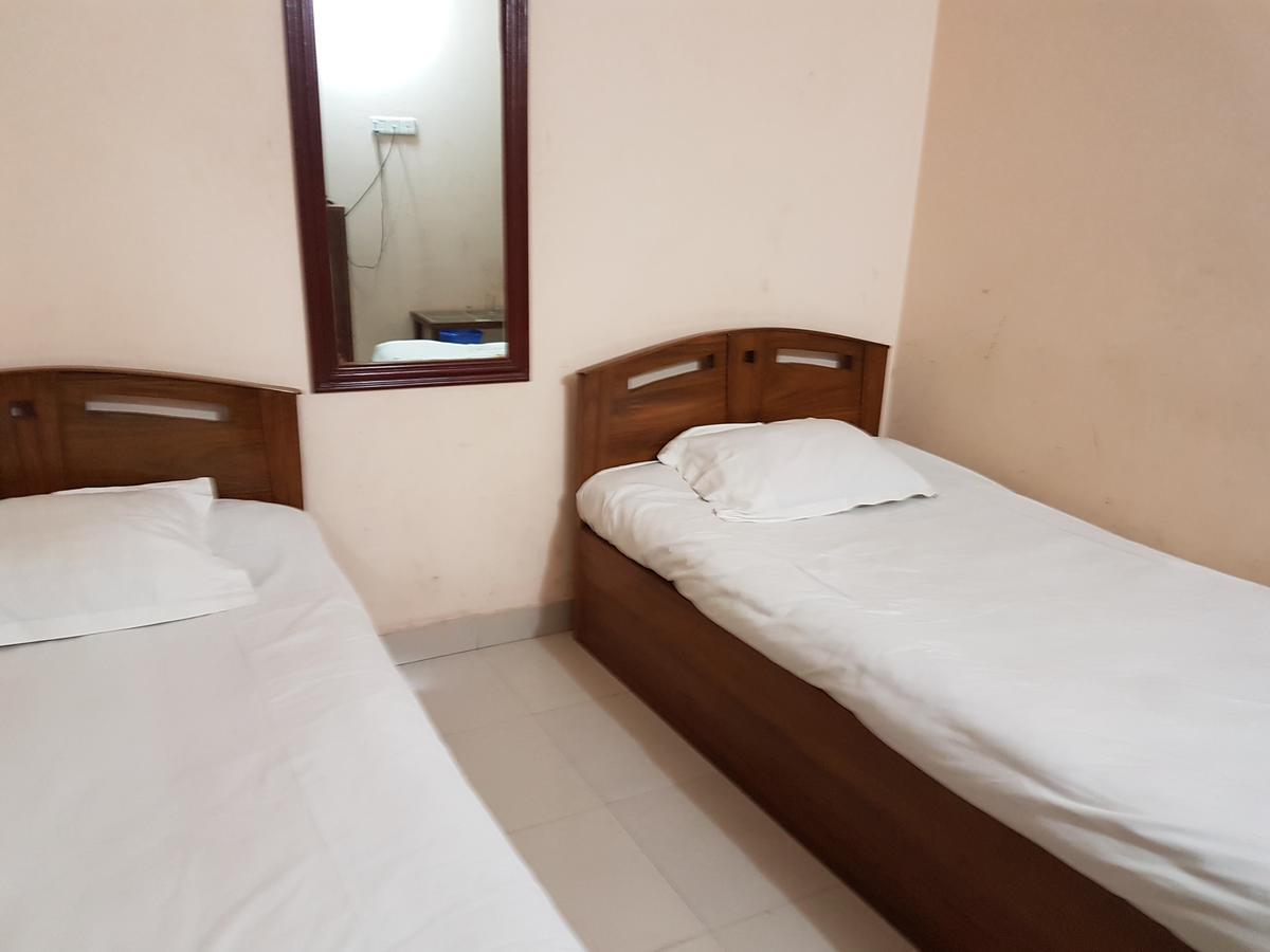 Hotel Diamond Park Dakhin Kattali ภายนอก รูปภาพ