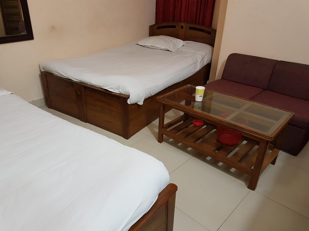 Hotel Diamond Park Dakhin Kattali ภายนอก รูปภาพ