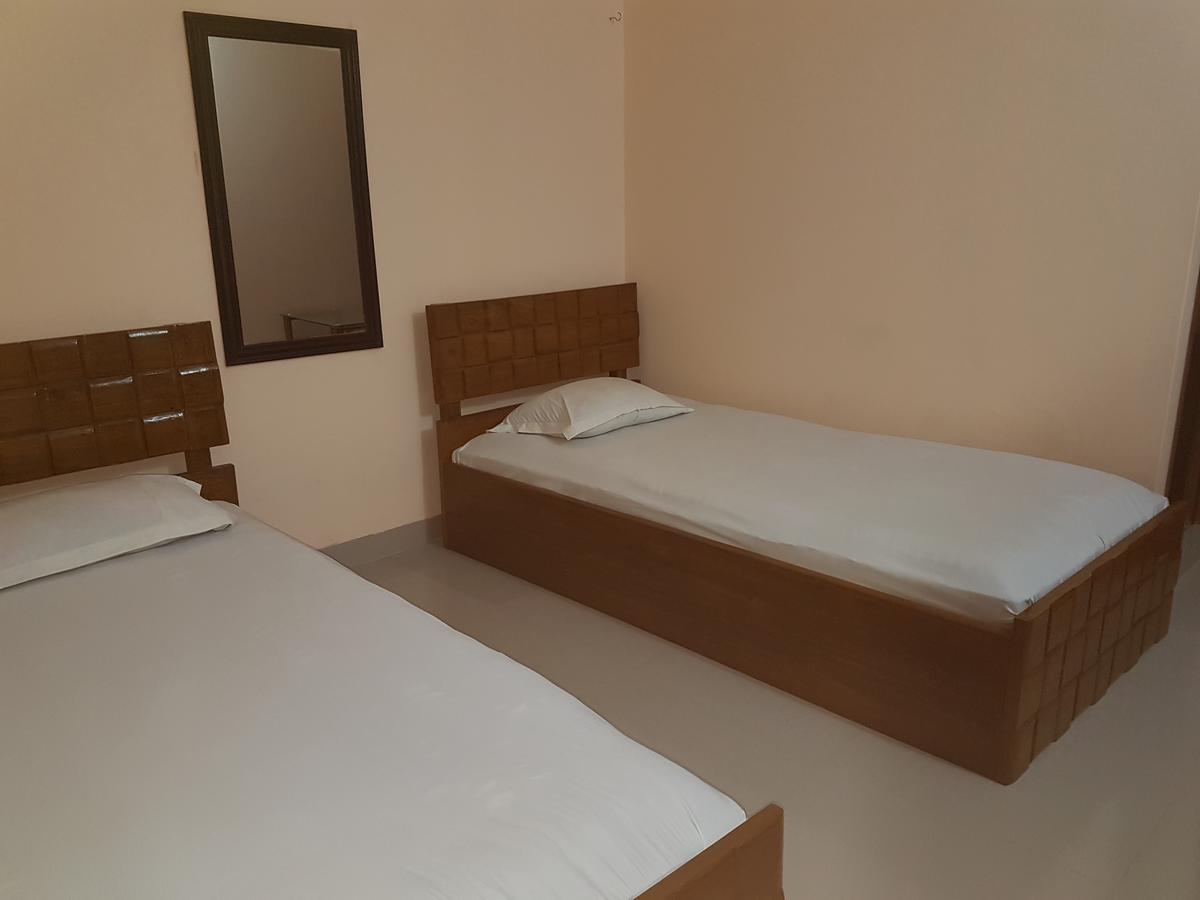 Hotel Diamond Park Dakhin Kattali ภายนอก รูปภาพ